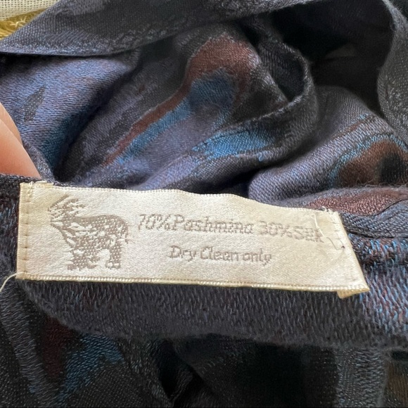 Pashmina Blue Red Waterdroplet Soft Scarf Shawl Wrap 70% Pashima 30% Silk VTG - Picture 2 of 6